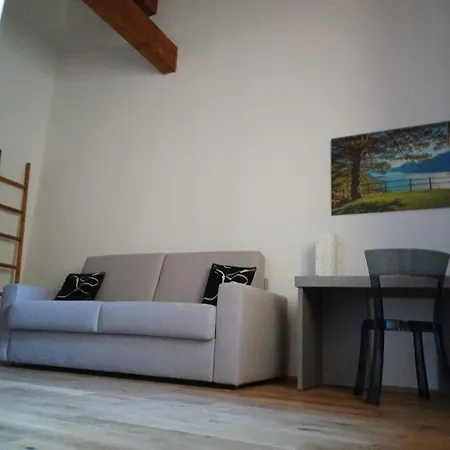 Mora Duplex Di Charme In Como, Civiglio דירה קומו